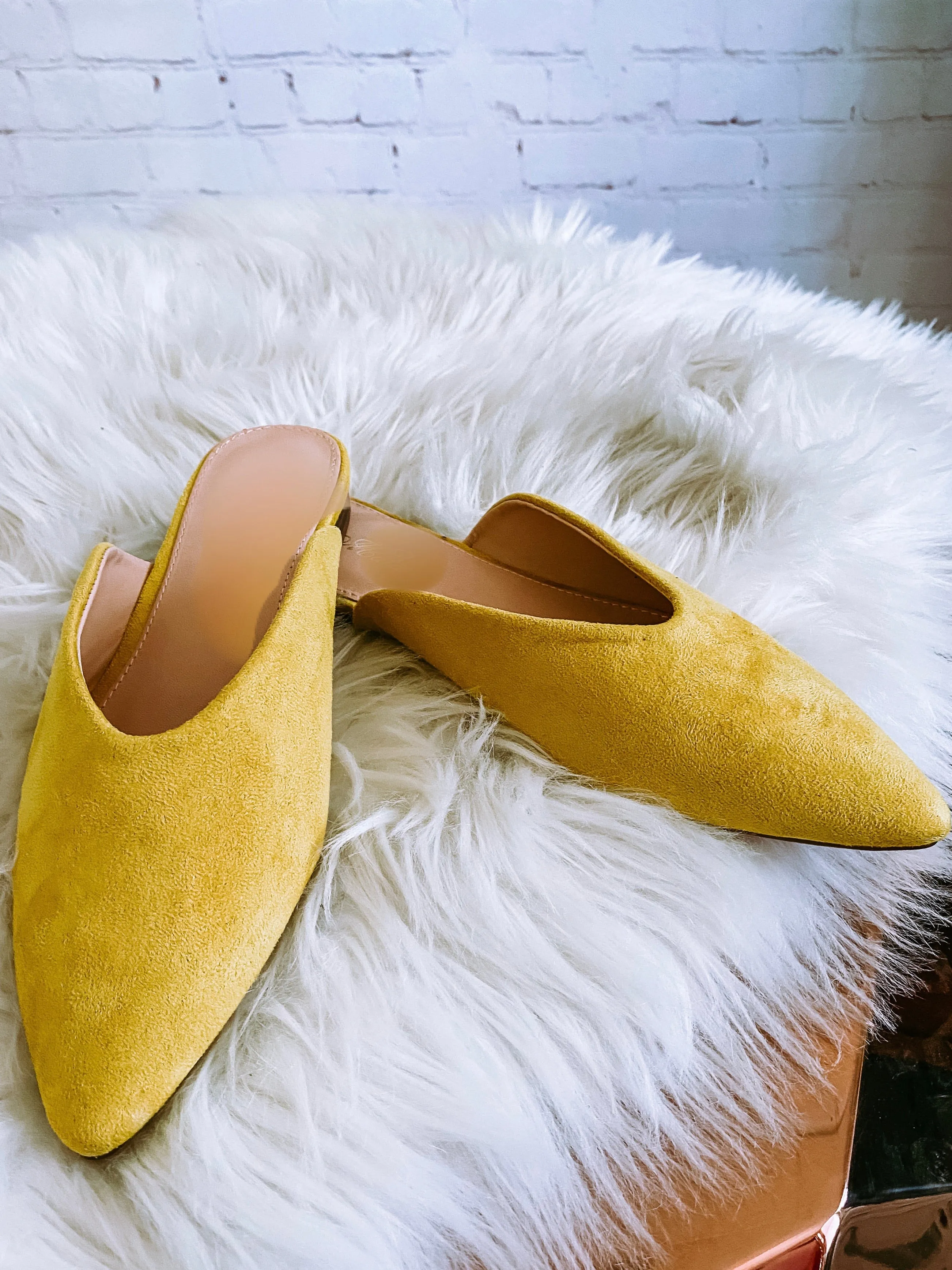 Bella Vita Mules: Mustard