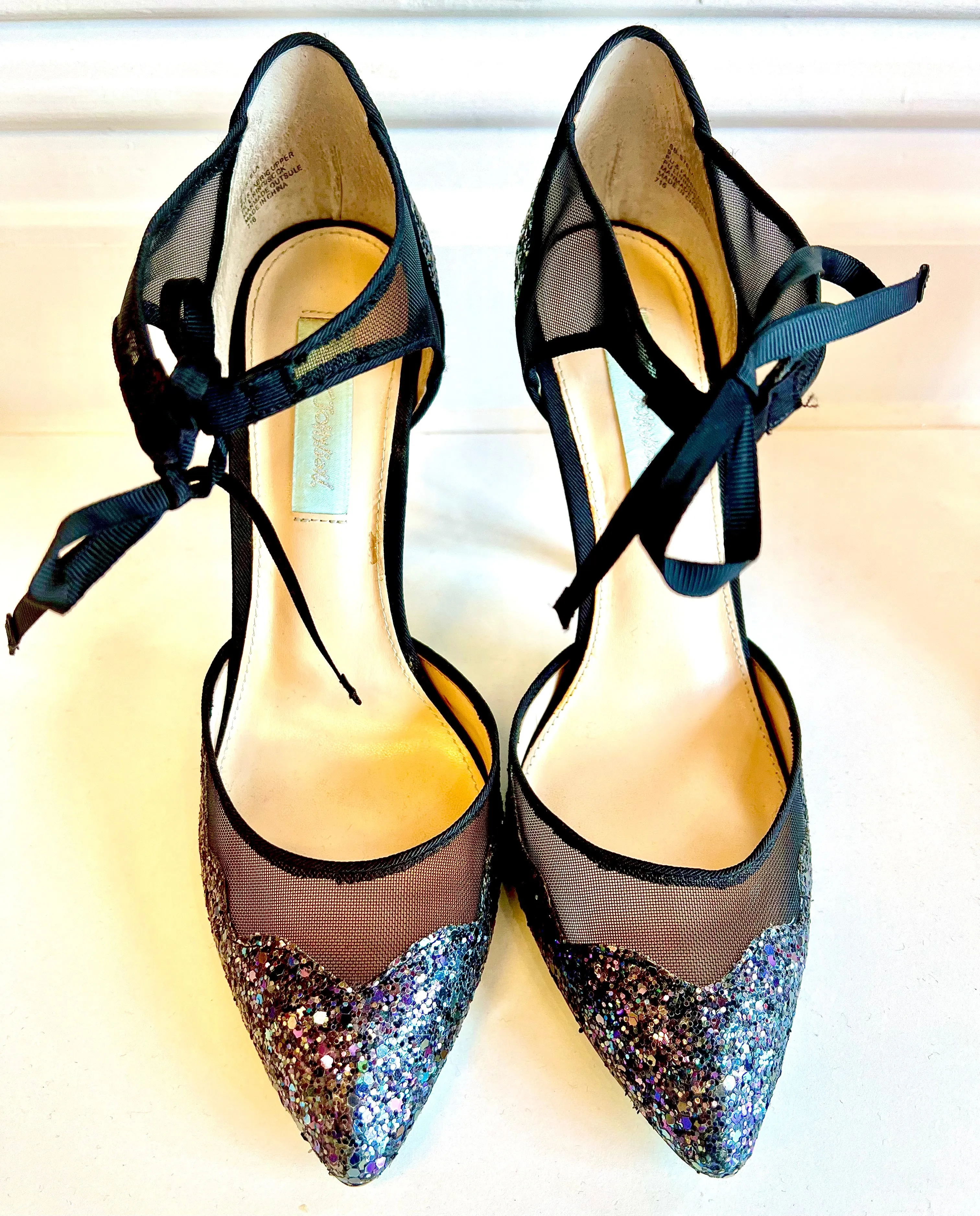 BETSEY JOHNSON GLITTER PUMPS (PRE-OWNED)