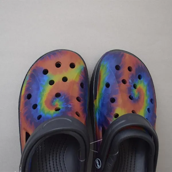 Croc Classic Unisex Slip On Shoes High Quality  Summer Sandals Classic Outdoor Non-slip Slippers. Size (42)
