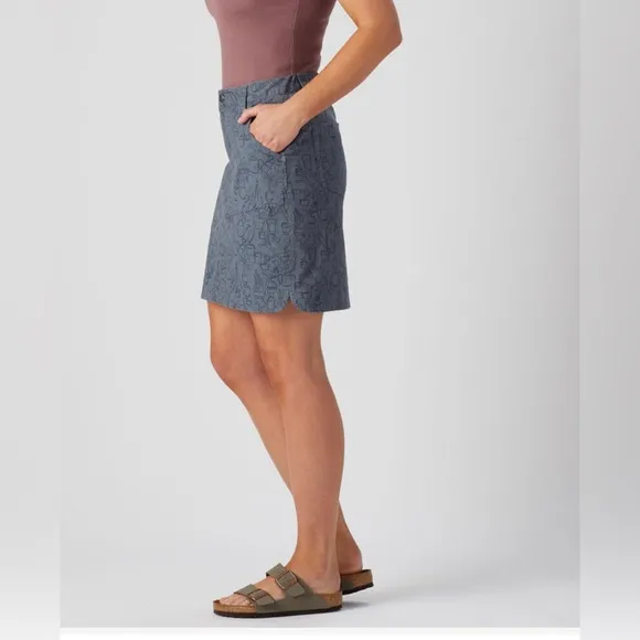 Duluth Trading Co. Rootstock Gardening Skort in Grey Print Size 12. NWT