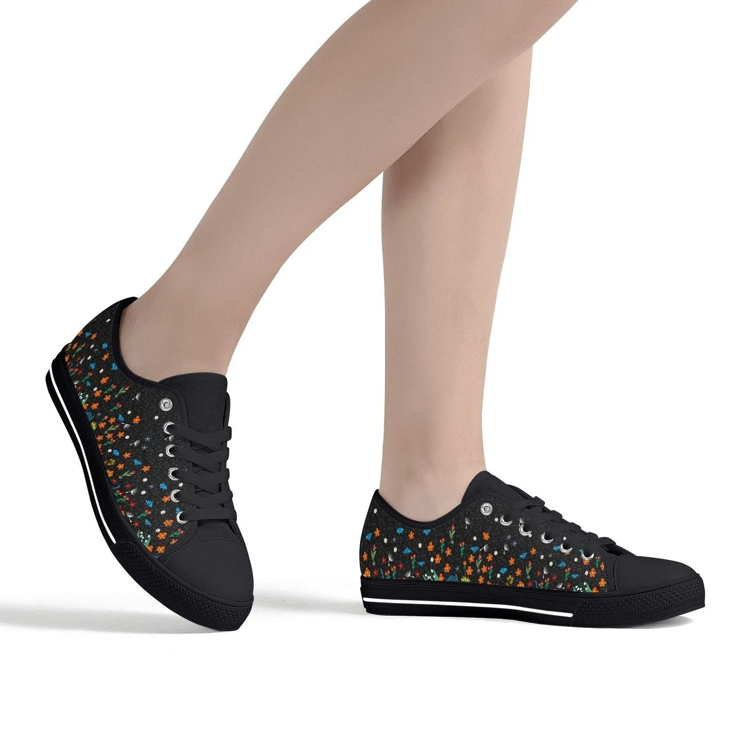 Falling Flowers Womens Low Top Canvas Shoes