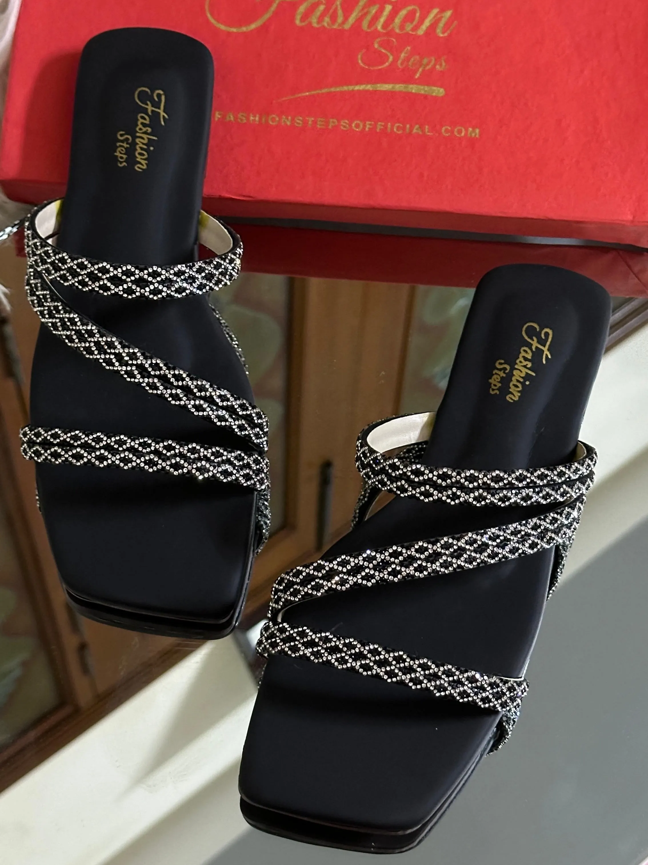 Fashion Straps Flat