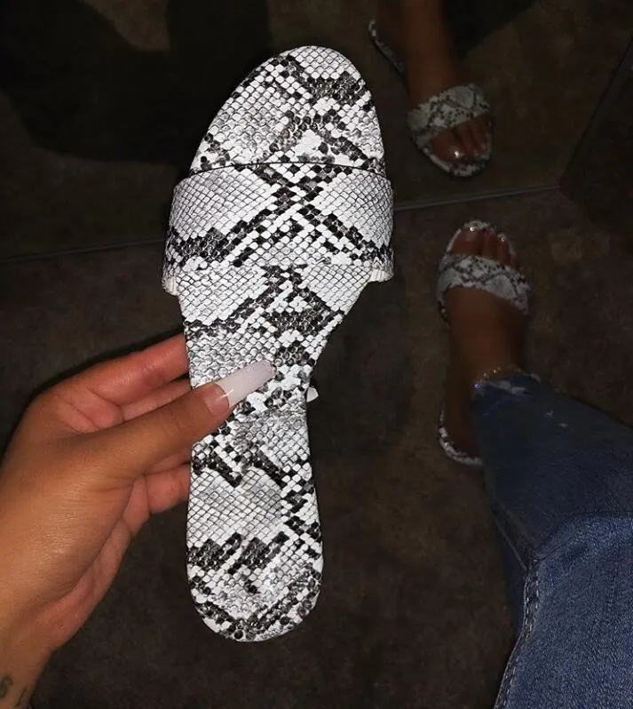 Fashion Women Flat Sandals