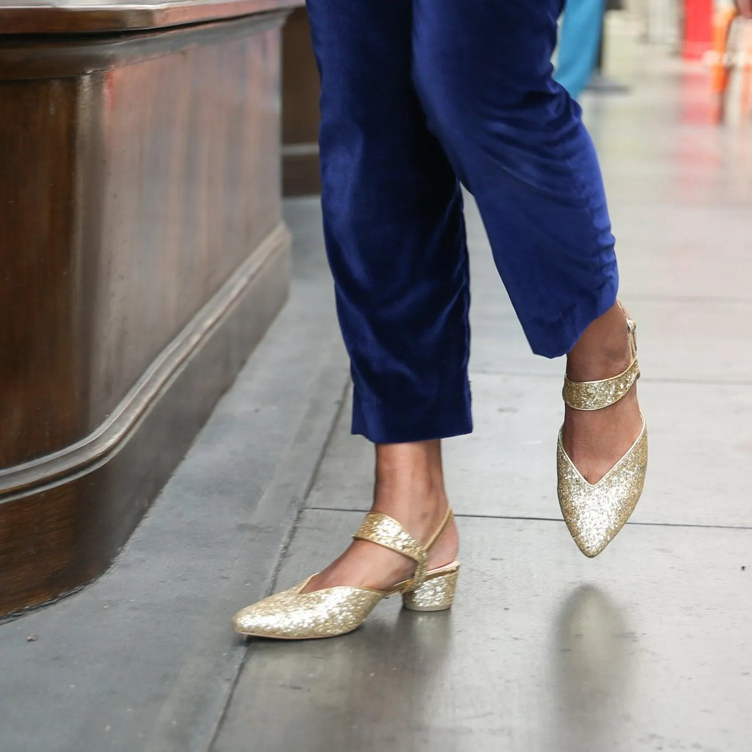 Gatsby Glitter V Slide   Elsie Strap