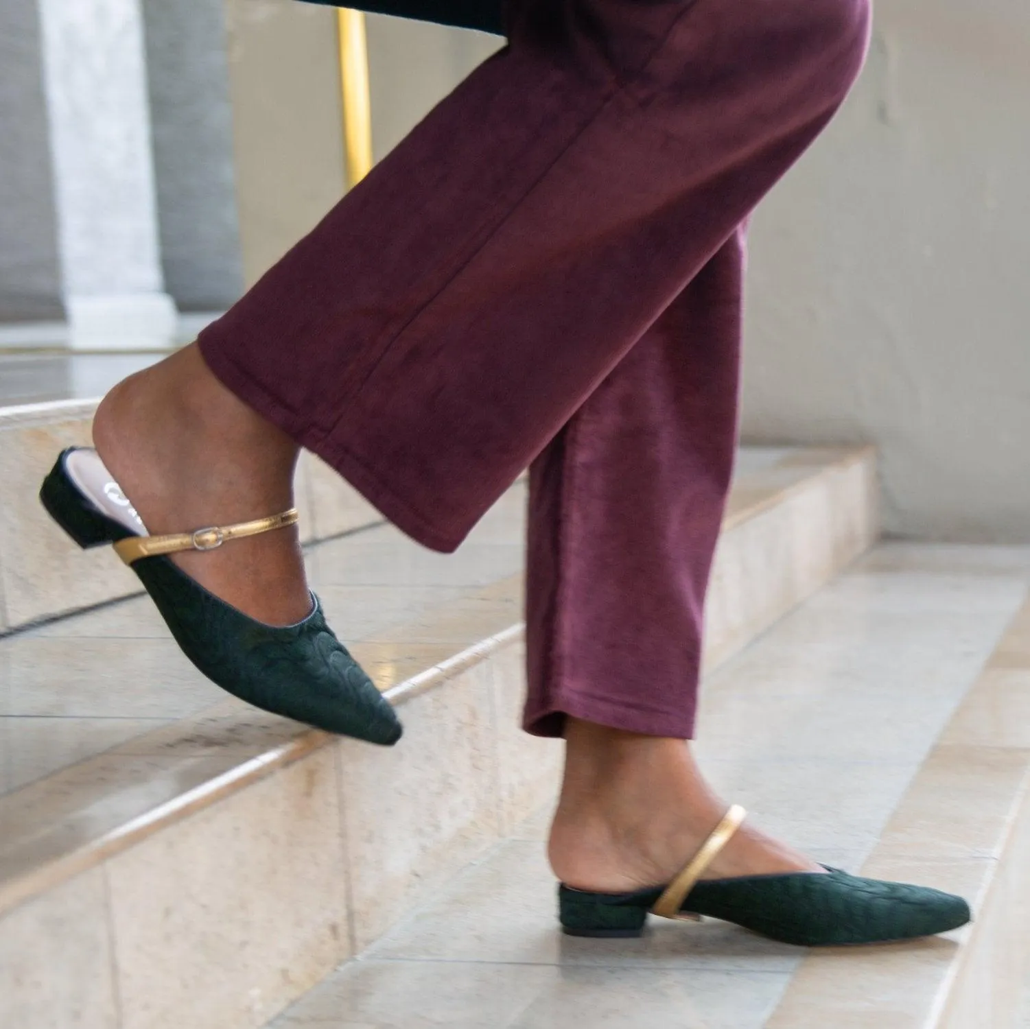 Groovy Green Point Slide   Gold Twiggy