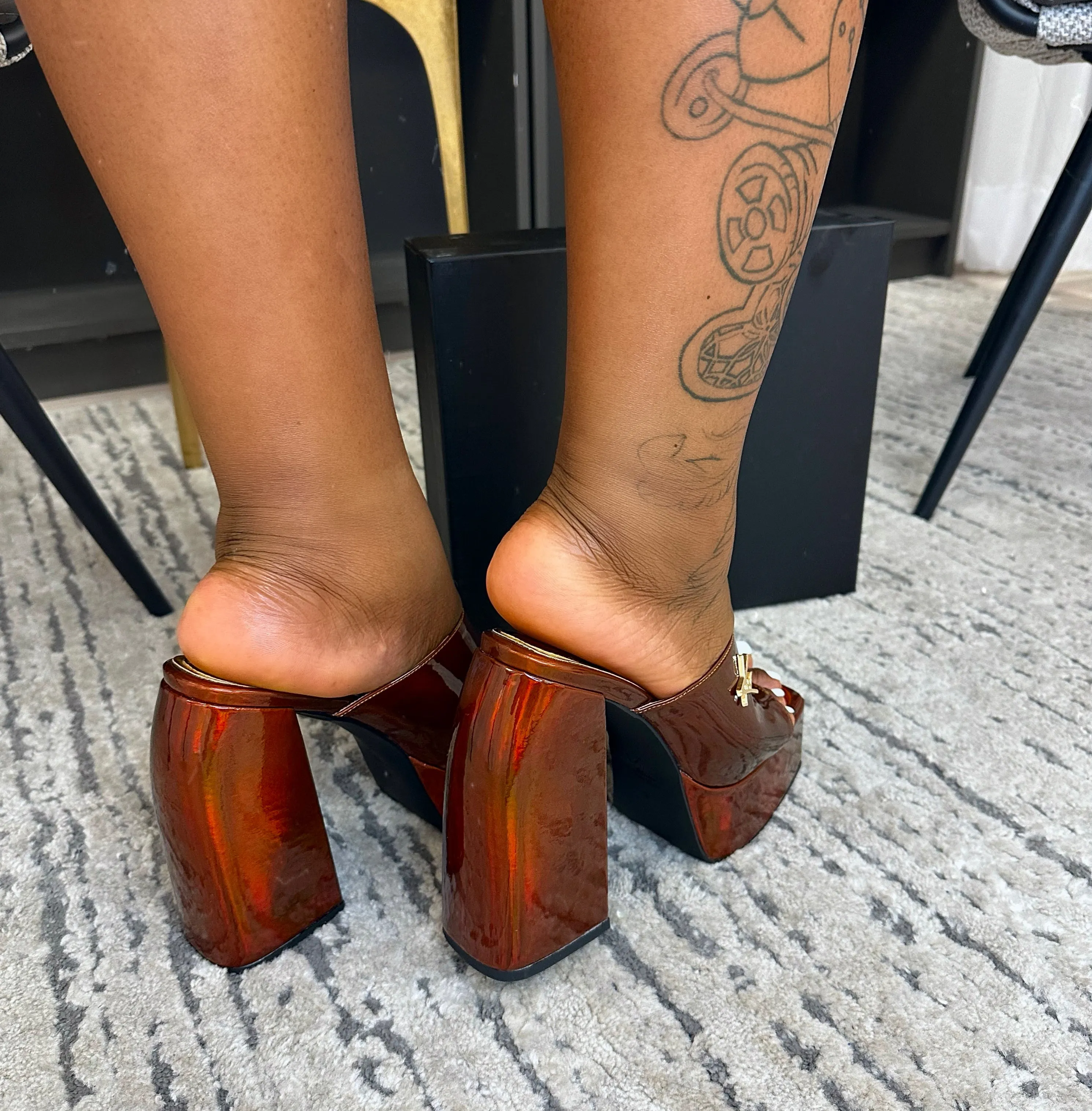 KW Brown Metallic Mules