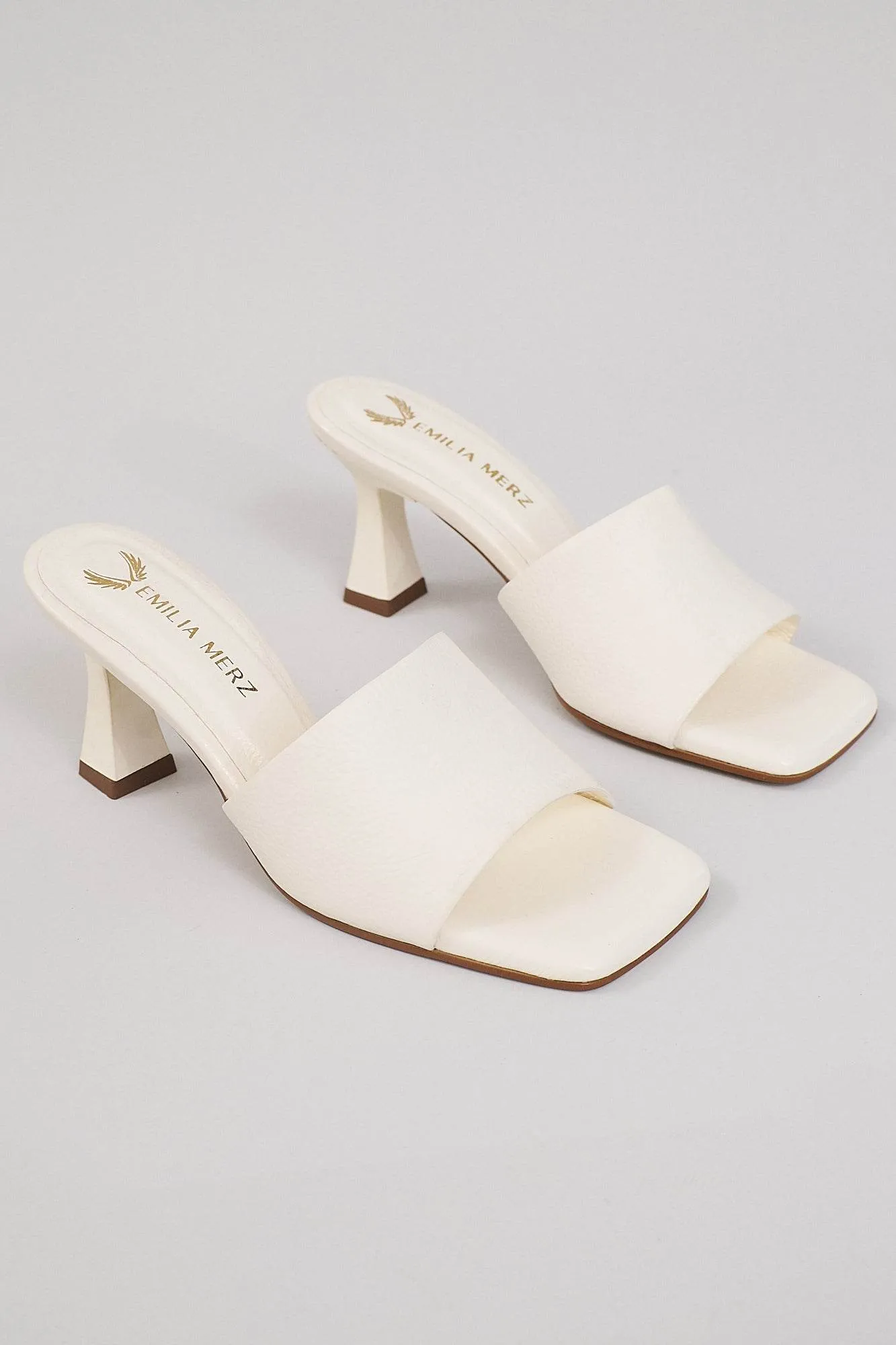 L.A. Heels - White