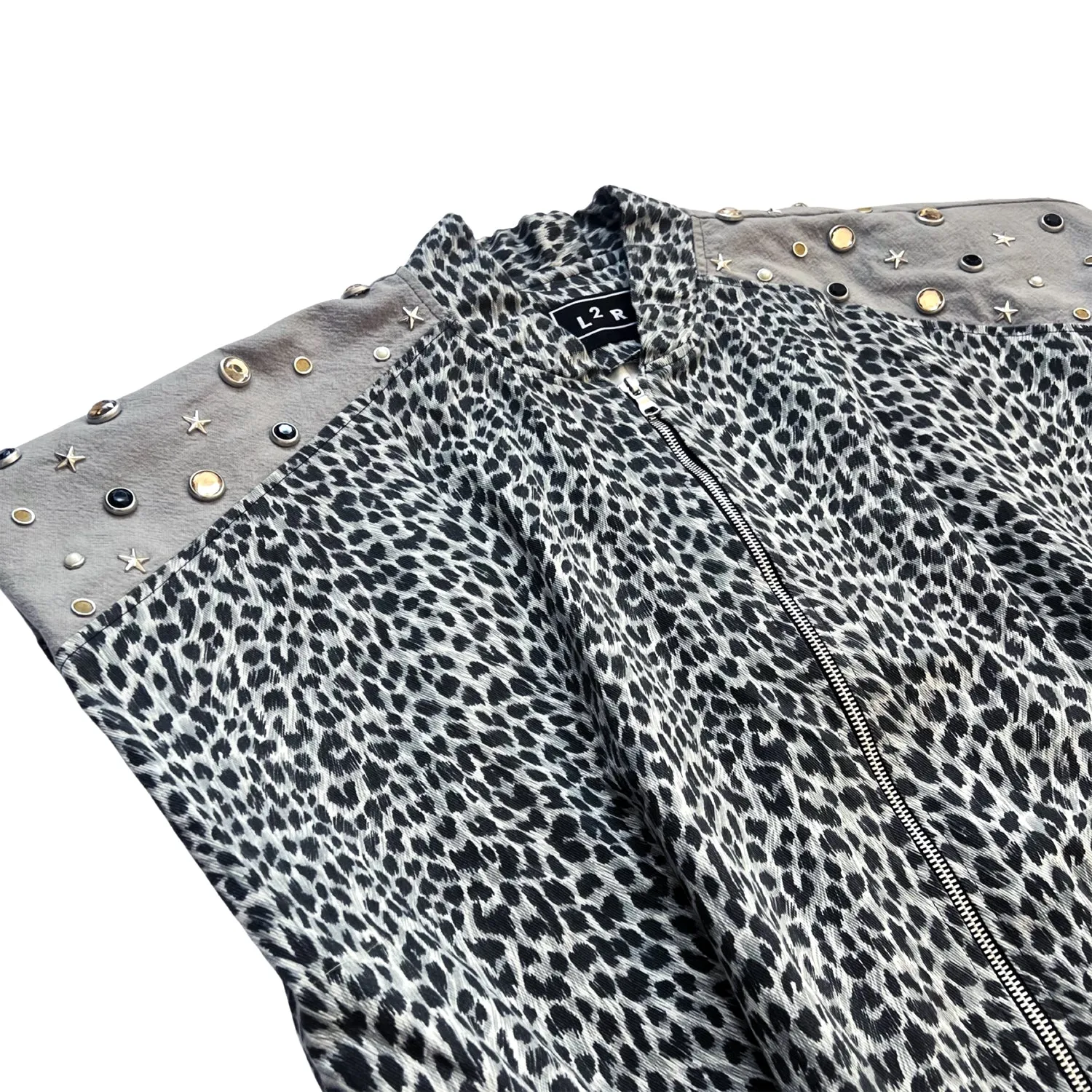 Leopard-Print Sleeveless Bomber Jacket in Grey
