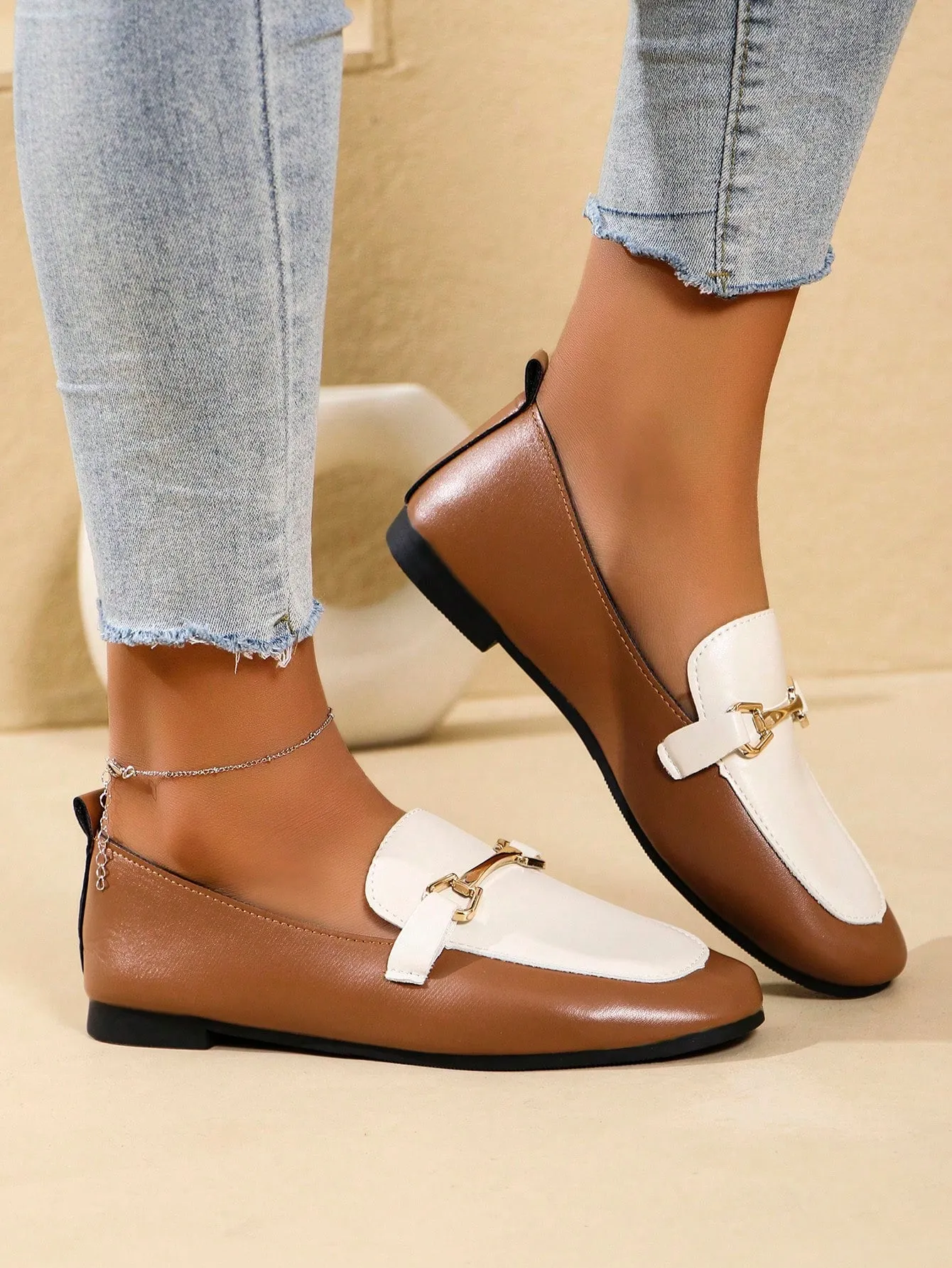 Metallic Buckle Casual Shallow-Mouth Flats