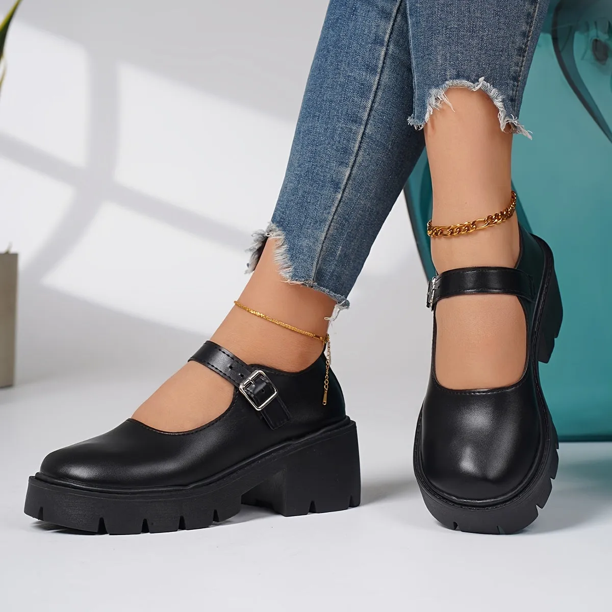 Minimalist Black Mary Jane Flats – Classic Round Toe Slip-On Shoes