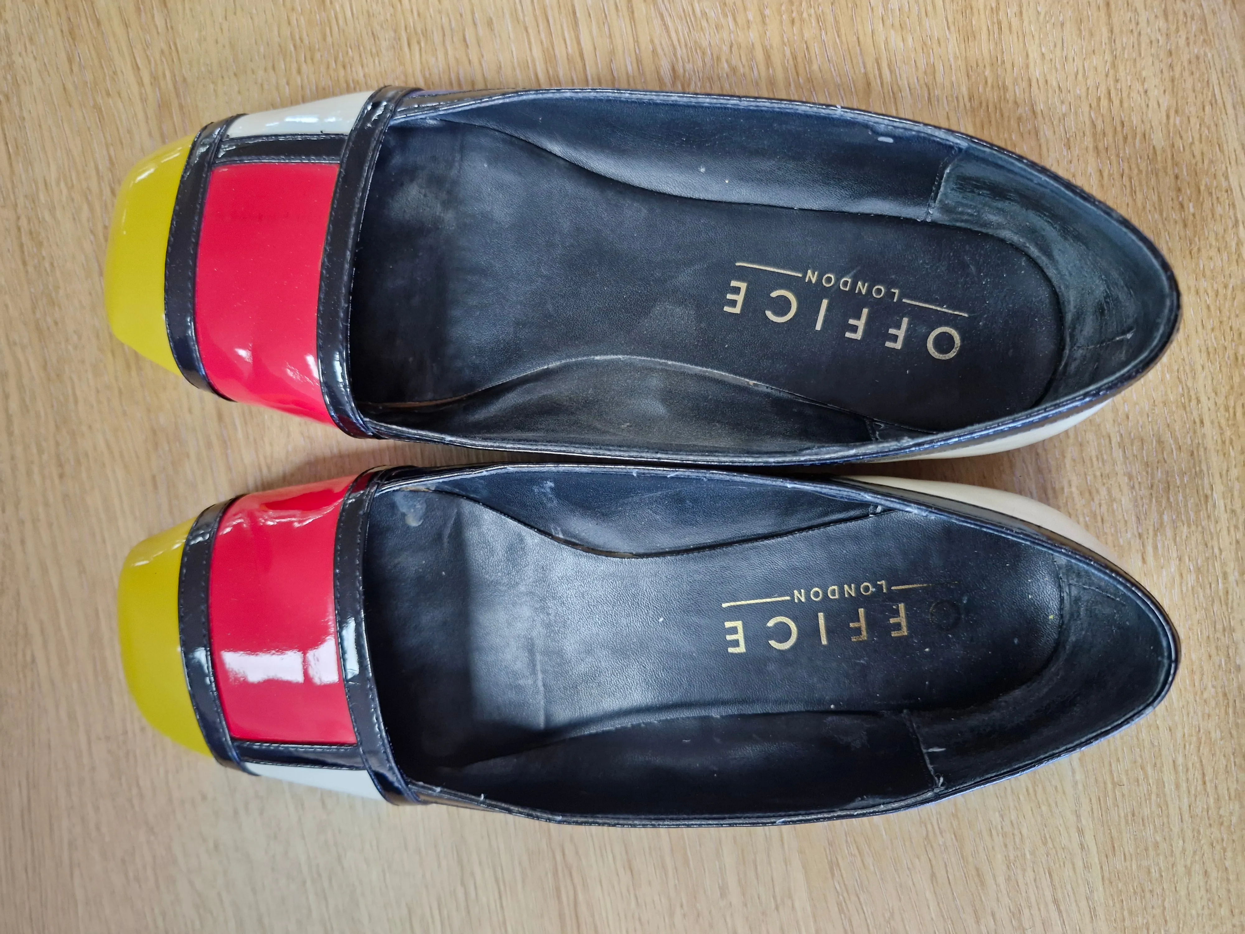 Patent Well Worn Flats / UK6