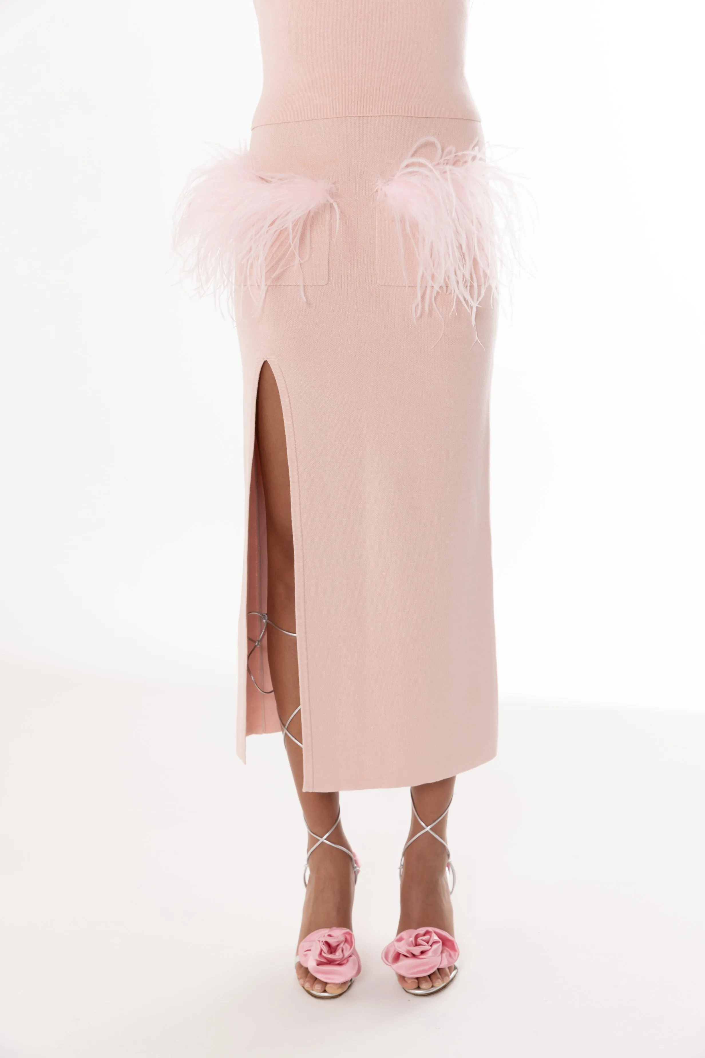 Powder Pink Vanilla Knit Skirt With Feathers