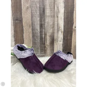 Slippers By Cmf In Purple