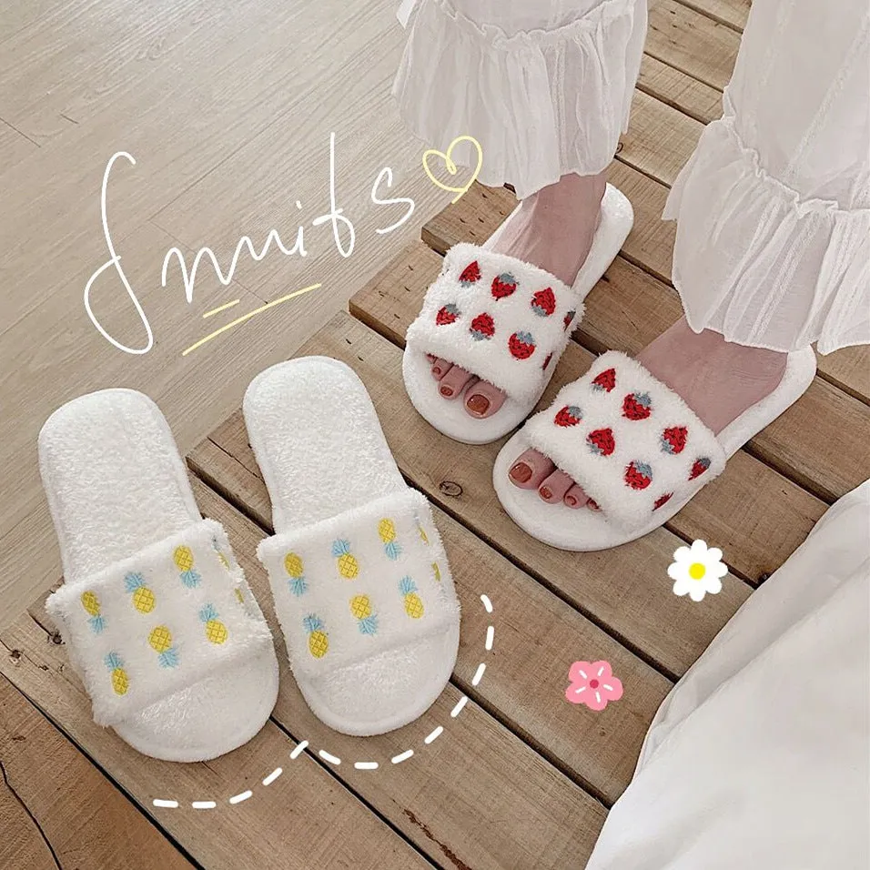Slippers with a Luscious Fruit Tapestry for Women