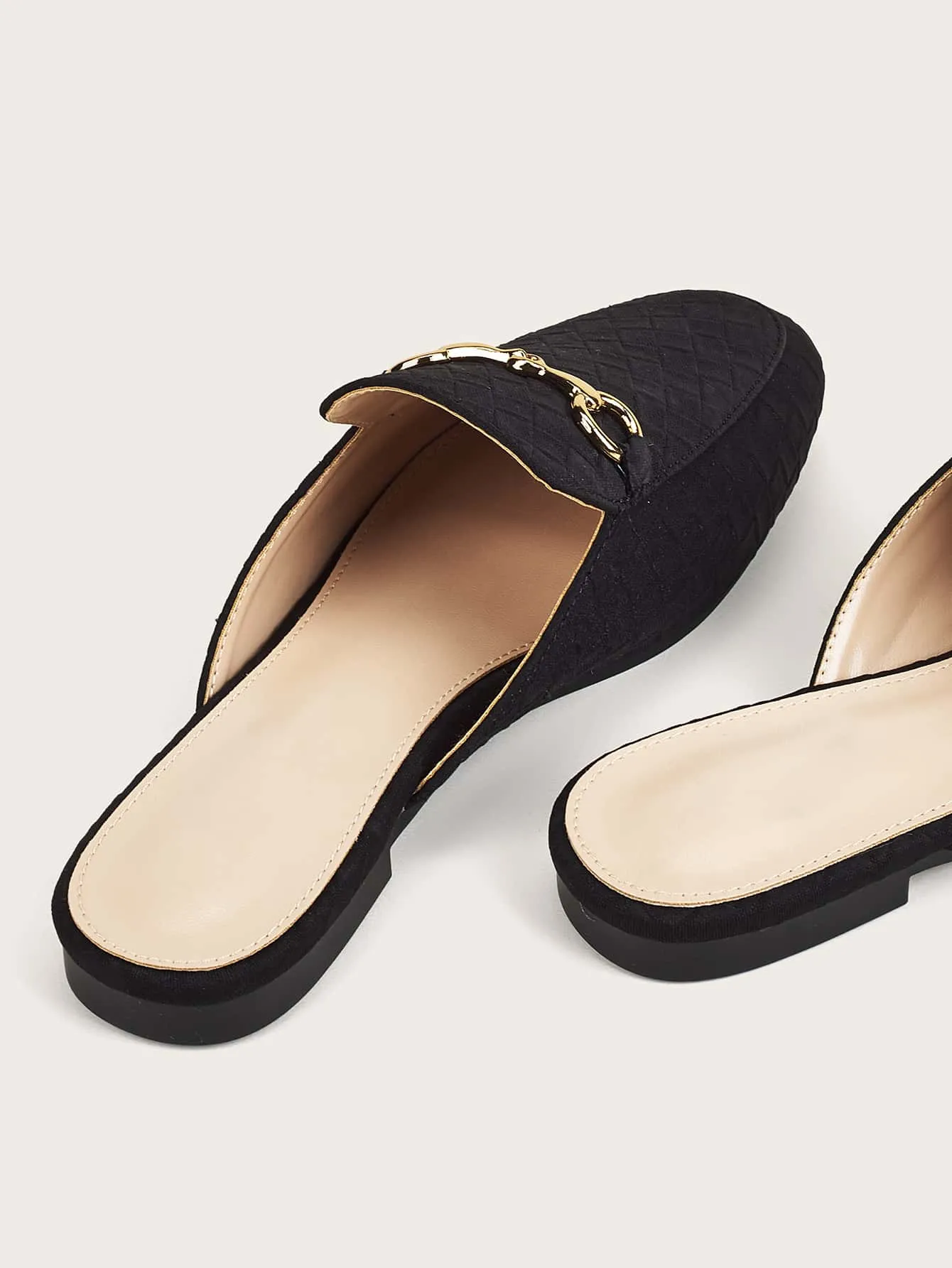 Snaffle Decor Woven Pattern Loafer Mules - Black
