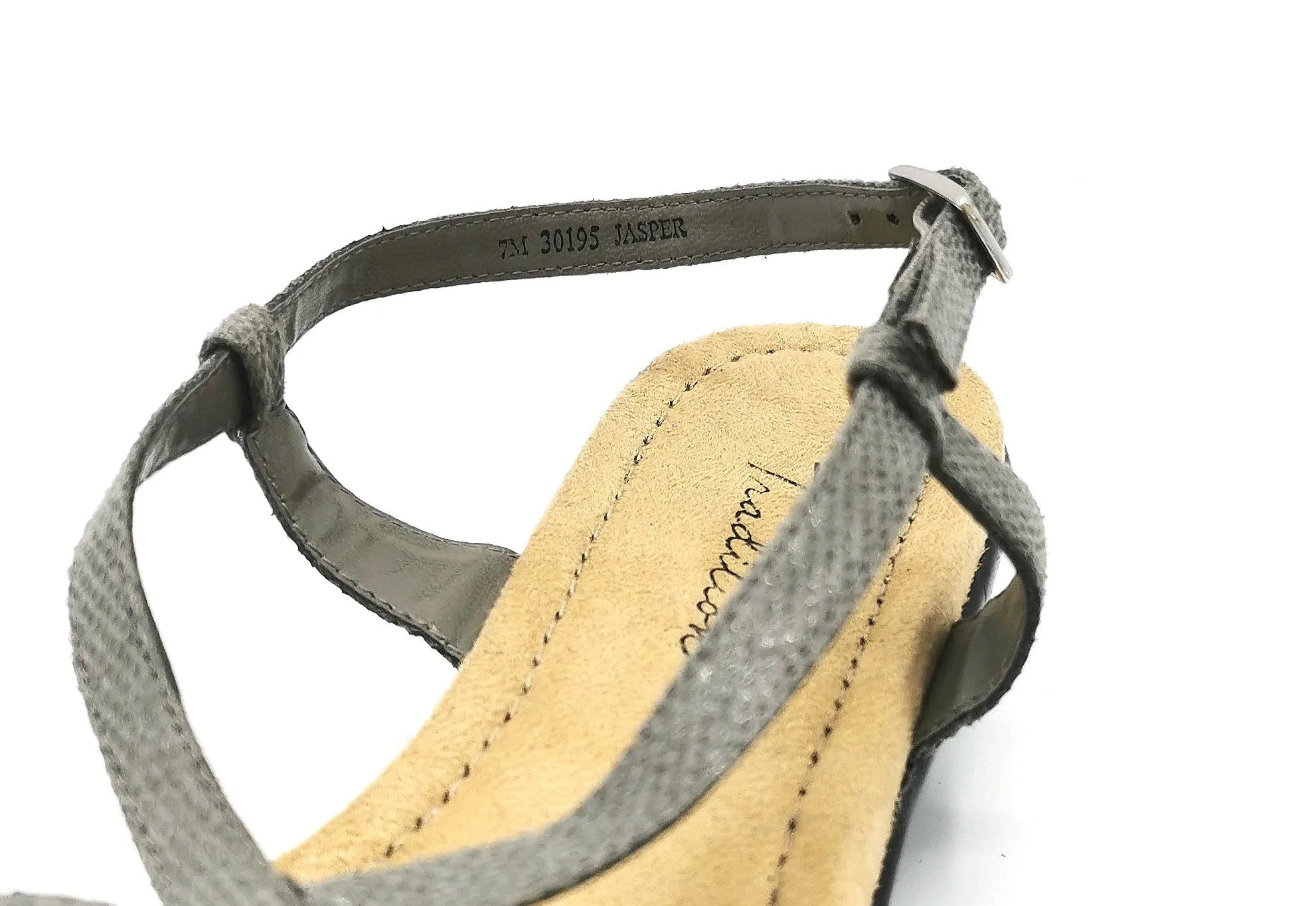 WOMENS SIZE 7M - TRADITION, Jasper Comfort Cushioned Sandals NWOT B25