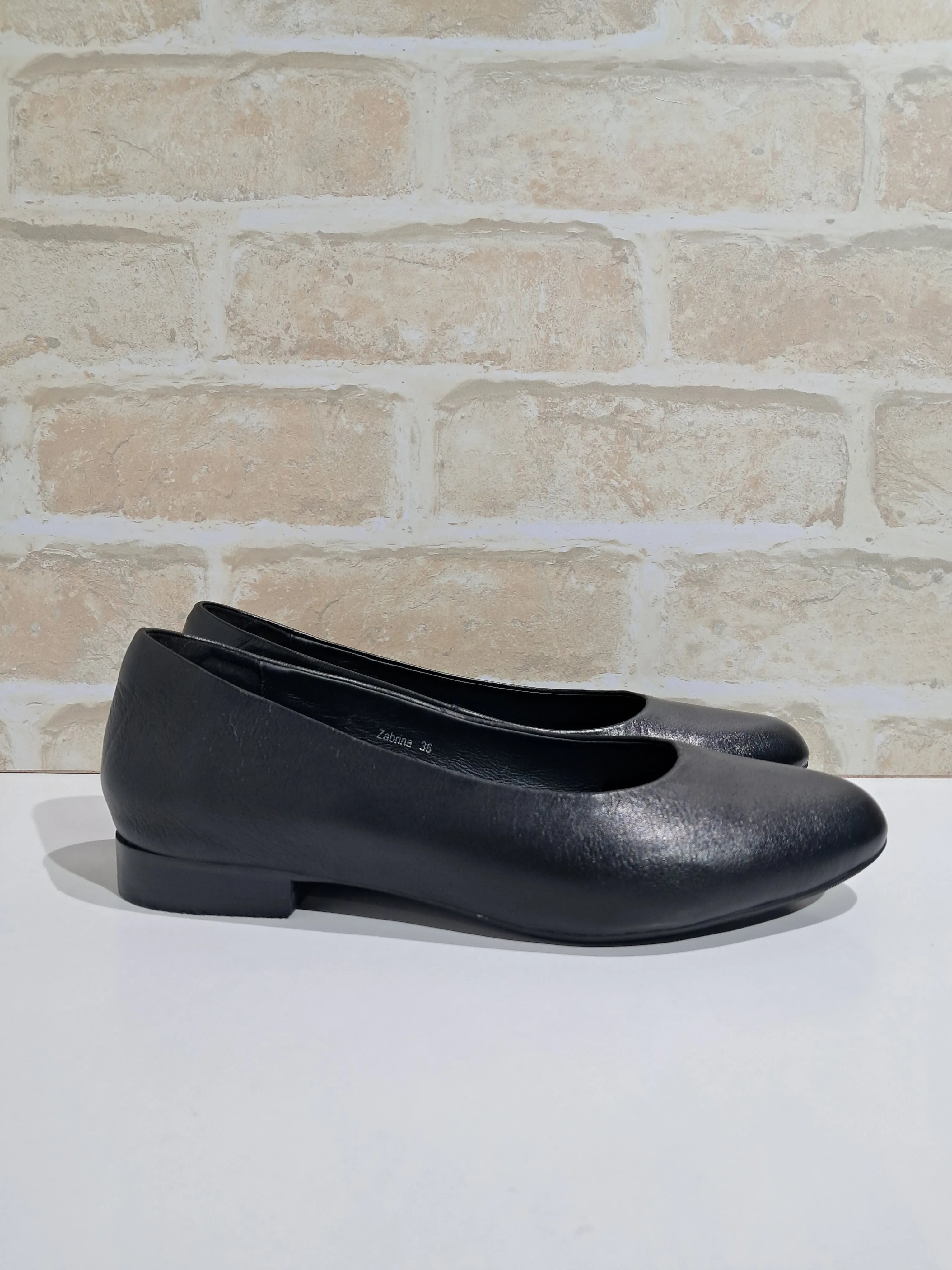 Zabrina Black by Naked Arches
